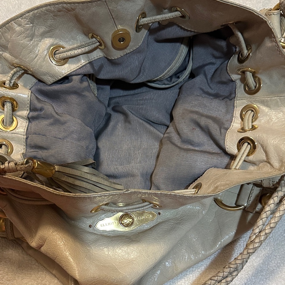 Elliott Lucca Cream Shoulder Bag with Gold Accents - Picture 5 of 6